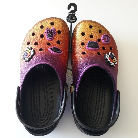 (New) Hocus Pocus Disney Crocs (W7/M5) - Picture 2 of 11